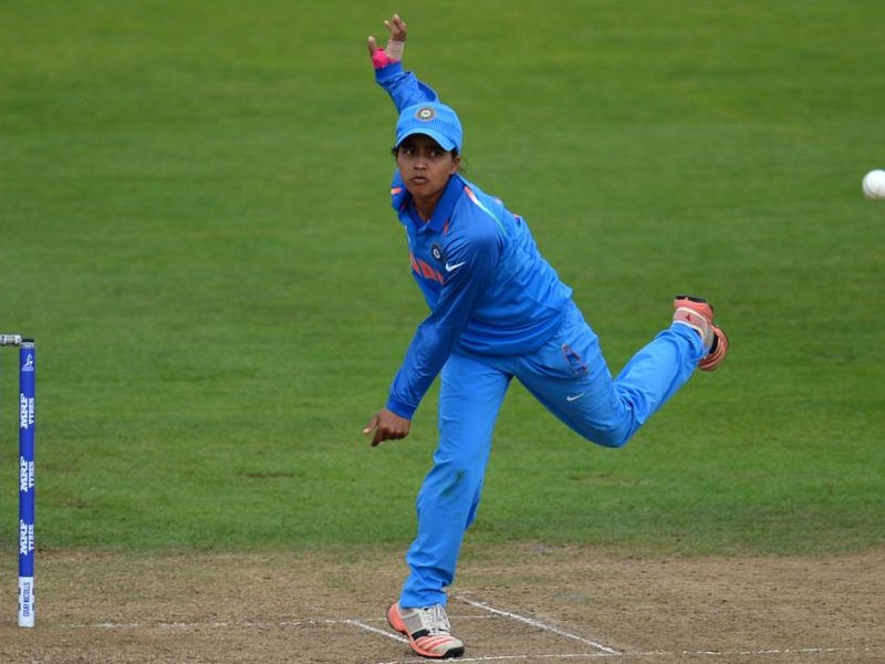 एकता बिष्ट: अंतरराष्ट्रीय टी20 में हैट्रिक लेने वाली पहली भारतीय क्रिकेटर 