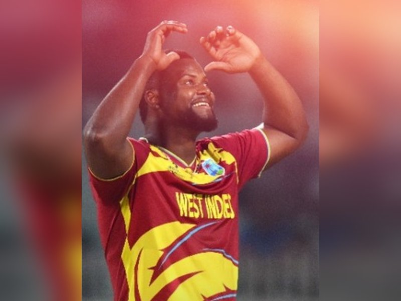 टी20 विश्व कप: रोमारियो शेफर्ड हैट्रिक लेने वाले वेस्टइंडीज के पहले और कुल नौवें गेंदबाज बने 