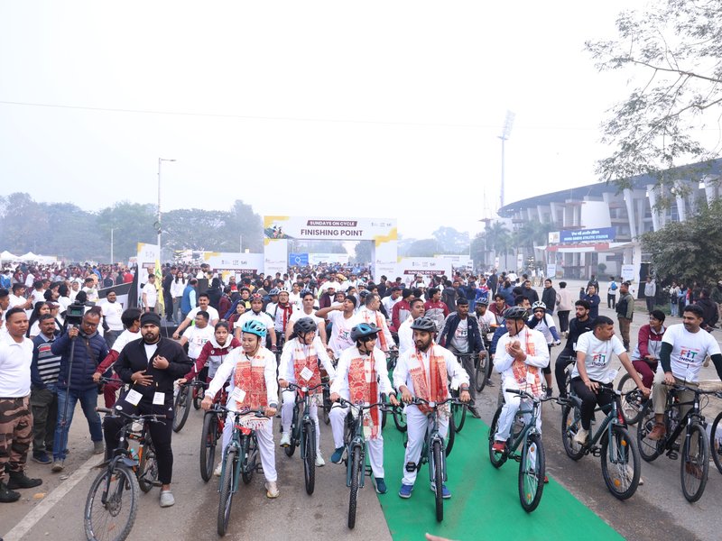 Olympians, sportspersons rally behind PM Modi’s Fit India Mission at special Sundays on Cycle event in Guwahati