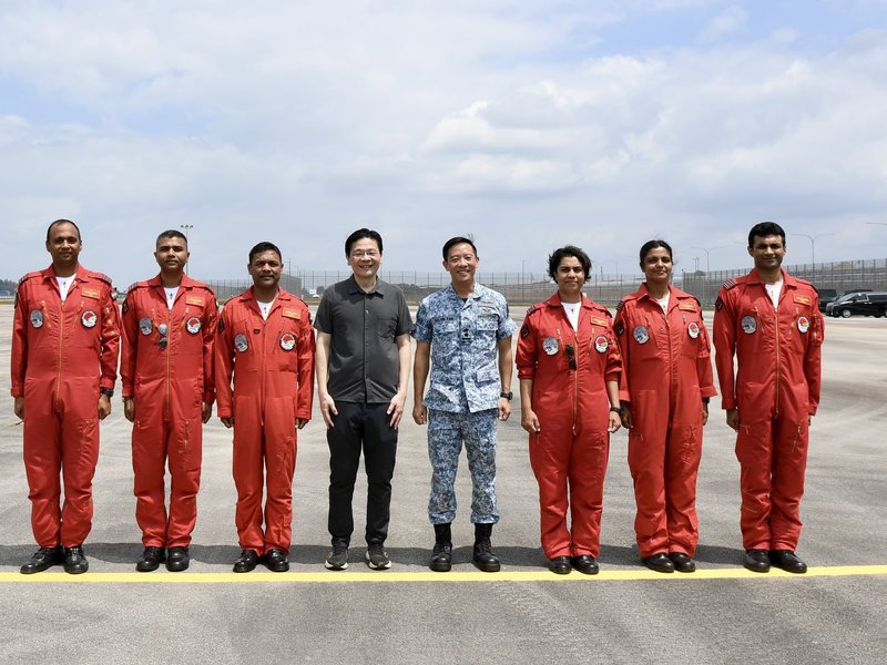 भारतीय वायुसेना का शानदार प्रदर्शन, सिंगापुर के प्रधानमंत्री ने की टीम से मुलाकात