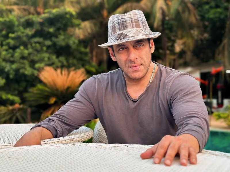 Salman Khan says he loved close friend Iulia Vantur's song 'Tere Sang'