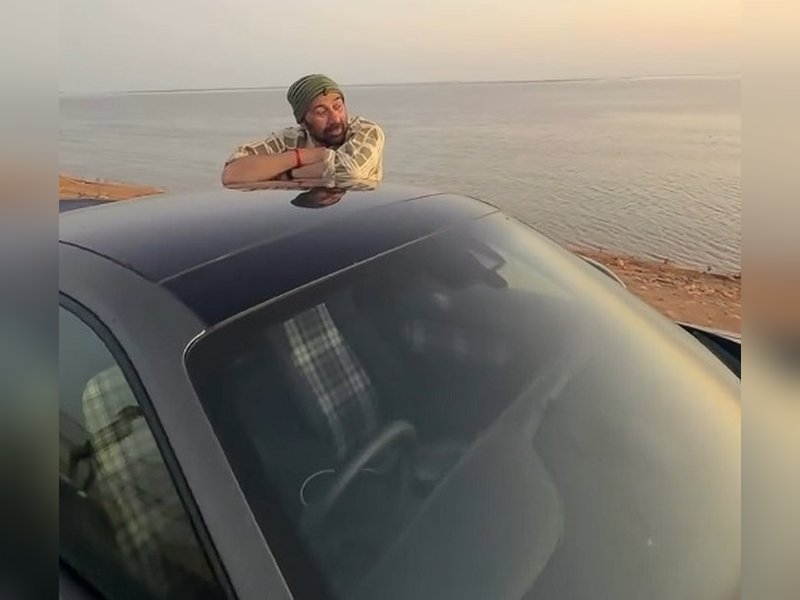 Sunny Deol soaks in serenity on ‘road to heaven’ in Kutch