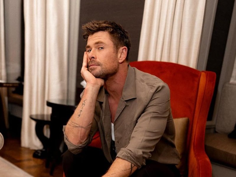 Chris Hemsworth sheds light on truth behind his boring proposal to Elsa Pataky