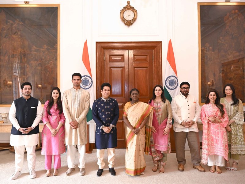 Sachin Tendulkar meets President Droupadi Murmu, extends invitation to son Arjun’s wedding (Credit: Sachin Tendulkar/X)