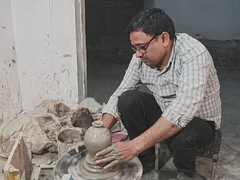 Azamgarh’s black pottery revived through ODOP, artisans credit double-engine govt