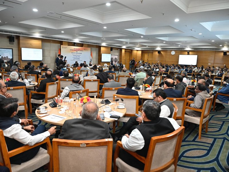 Intensify efforts to penetrate new markets, become more competitive: Piyush Goyal