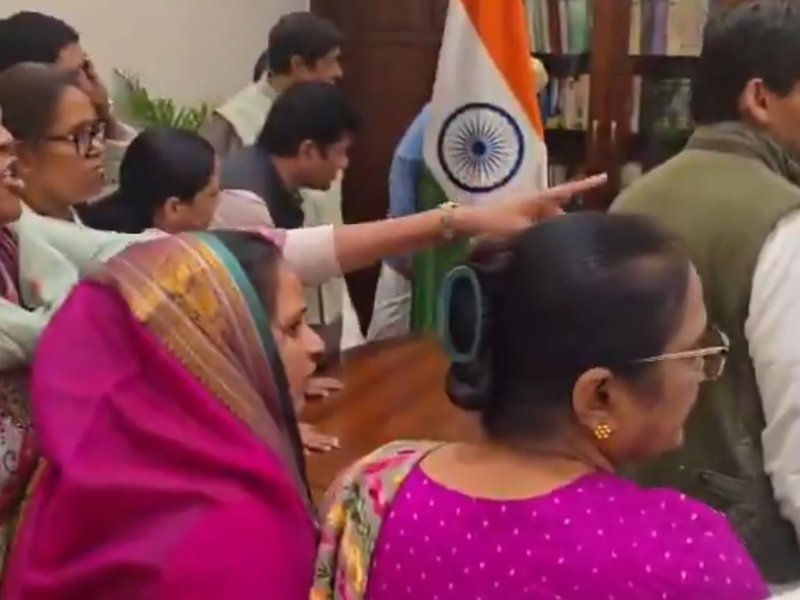 Kiren Rijiju shares new video, claims 20-25 Cong MPs abused Speaker, threatened PM