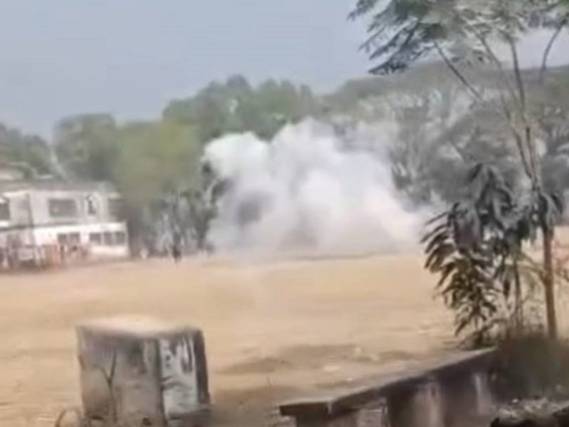 बांग्लादेश चुनाव की वोटिंग के दौरान दो पोलिंग सेंटरों पर हुआ क्रूड धमाका, एक बच्चे समेत तीन घायल 