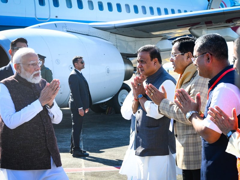 सीएम हिमंत ने असम आगमन पर पीएम मोदी का स्वागत किया, कहा- राज्य में कनेक्टिविटी और टेक्नोलॉजी को मिलेगा बढ़ावा
