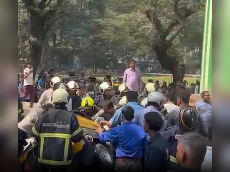मुंबई में हुई घटना पर सीएम फडणवीस ने दिए जांच के आदेश, पीड़ित परिवारों के लिए मुआवजे की घोषणा