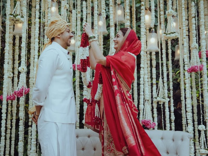 Dia Mirza calls husband Vaibhav Rekhi her 'home' as they mark 5 years of marital bliss