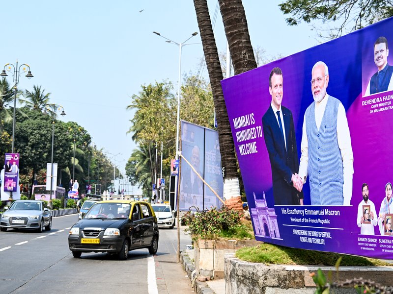 मैक्रों से मिलने का इंतजार कर रहे पीएम मोदी, बोले- हमारी बातचीत से तरक्की में मिलेगी मदद