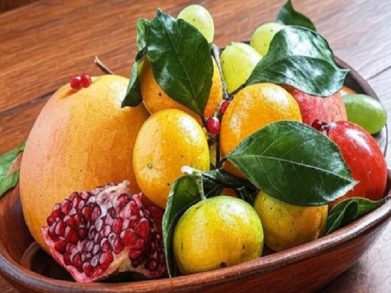 क्या मधुमेह में फल खाने से भी बढ़ रहा है शुगर का स्तर? जानें कौन से फल है अमृत