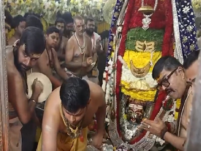 सप्तधान से सजे बाबा महाकाल, दिव्य दर्शन के लिए लगा भक्तों का तांता