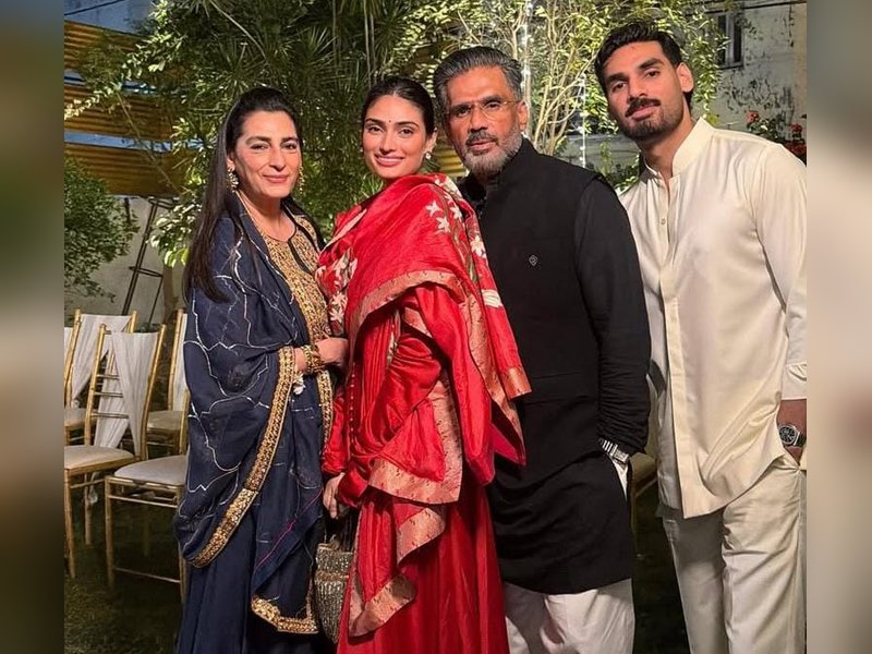 Ahan Shetty shares family pic featuring Suniel Shetty, Athiya Shetty, Mana Shetty at ‘Bhai ke shaadi’