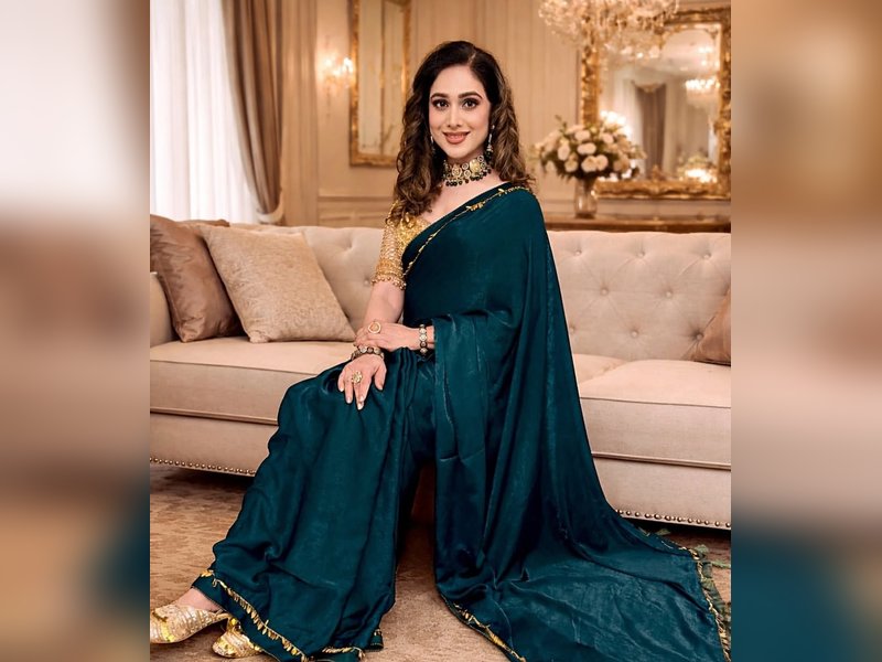 Sunny Deol quips Damini co-star Meenakshi Seshadri is ‘not a better dancer than him'