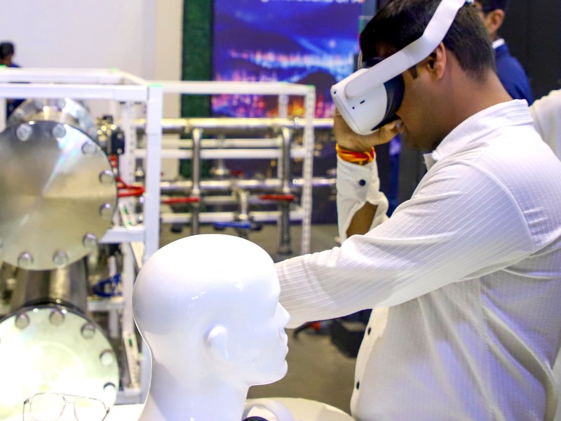 एआई और नई टेक्नोलॉजी पर भरोसा, लेकिन सतर्कता जरूरी: एक्सपर्ट्स