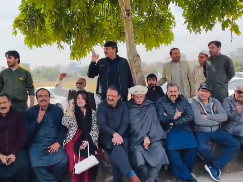 Pakistan: Protests by oppn alliance enters fifth day, PTI vows to continue sit-in