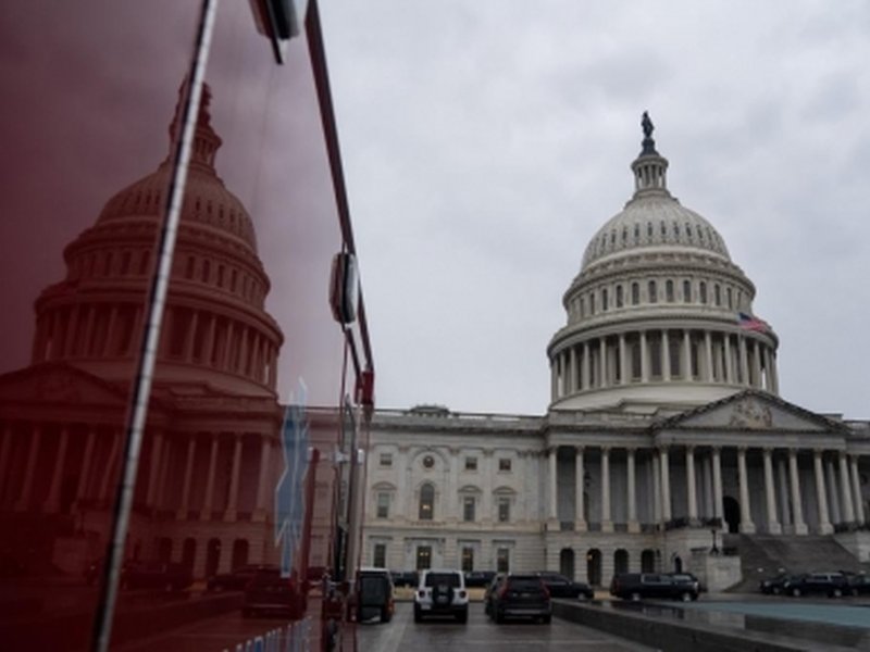 Armed teen arrested outside US capitol