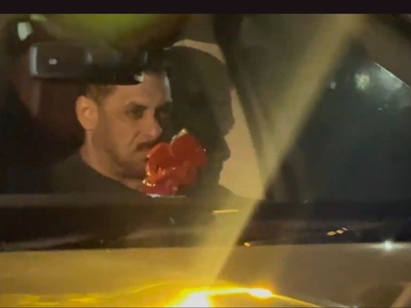 Salman Khan looks visibly disturbed as he leaves the hospital where father Salim Khan is admitted 