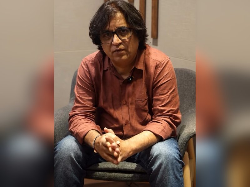 एआई से म्यूजिक इंडस्ट्री में आ रहा बदलाव, मुझे गानों की घटती 'शेल्फ लाइफ' की चिंता : स्वानंद किरकिरे