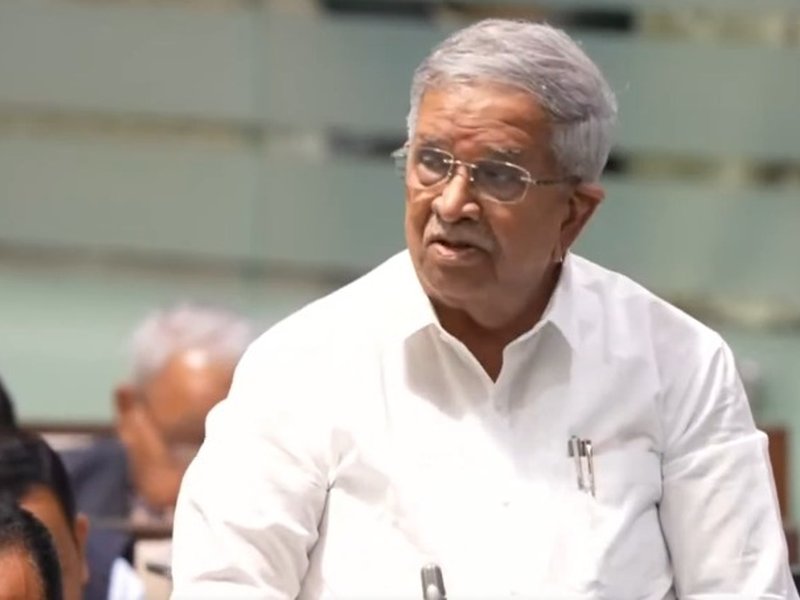 गुजरात सरकार ने पेश किया अब तक का सबसे बड़ा बजट, 4.08 लाख करोड़ रुपए के प्रस्तावों की घोषणा