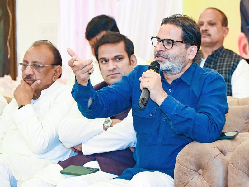 'अगर विजय अकेले लड़ेंगे चुनाव तो पाएंगे बहुमत', प्रशांत किशोर का 2025 का दावा हुआ सच, अब वीडियो हो रहा वायरल 