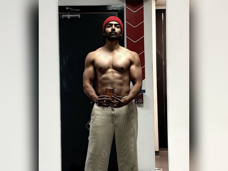 Gurmeet Choudhary flaunts his chiselled body, says the grind is ‘non-negotiable’