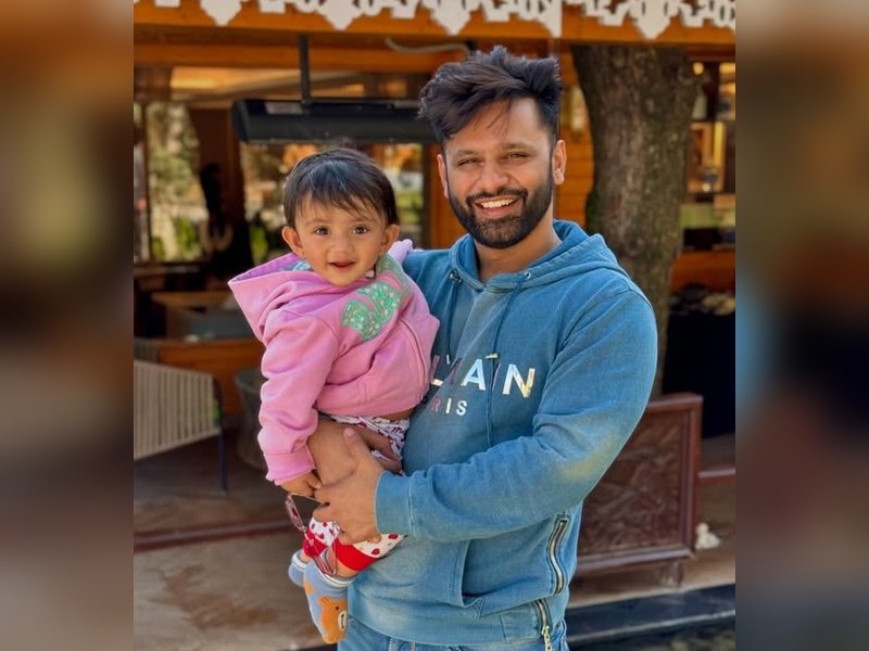Rahul Vaidya’s two-year-old baby girl watches her ‘Baba’ perform for the first time, gets engrossed