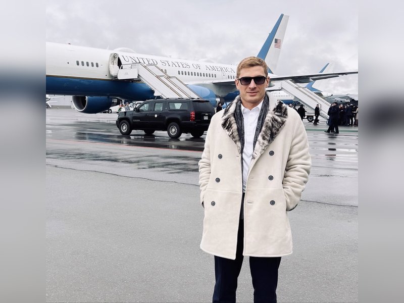 इंडिया-एआई इम्पैक्ट समिट में शामिल हुए अमेरिकी अवर सचिव जैकब हेलबर्ग