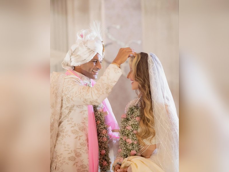 Shikhar Dhawan marries Sophie Shine, releases photos of his wedding 