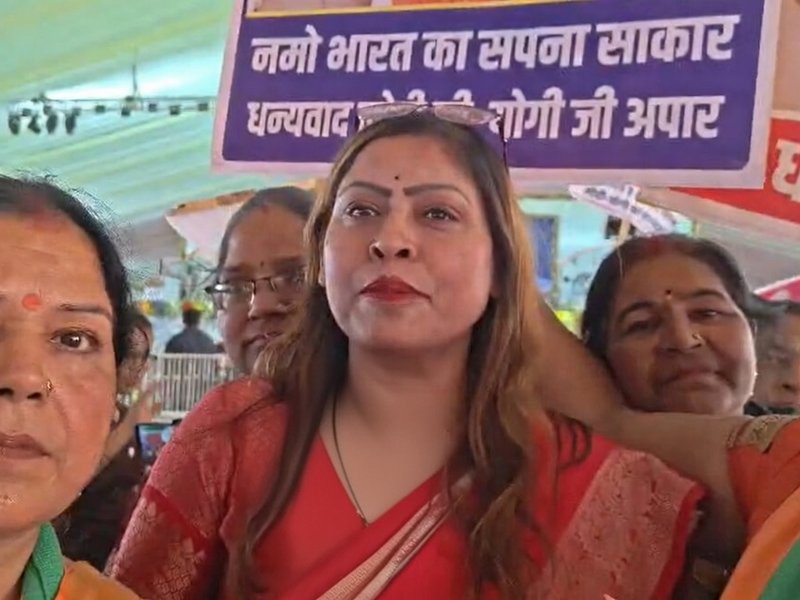 रैपिड और मेट्रो की सौगात पाकर खिले मेरठ वालों के चेहरे, बोले-महिलाओं और छात्रों के लिए काफी फायदेमंद