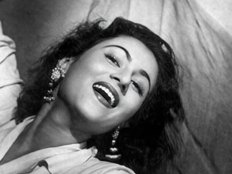 जब मधुबाला ने ठुकराया ऑस्कर विजेता डायरेक्टर का ऑफर, आखिर क्यों लिया ये मुश्किल फैसला?