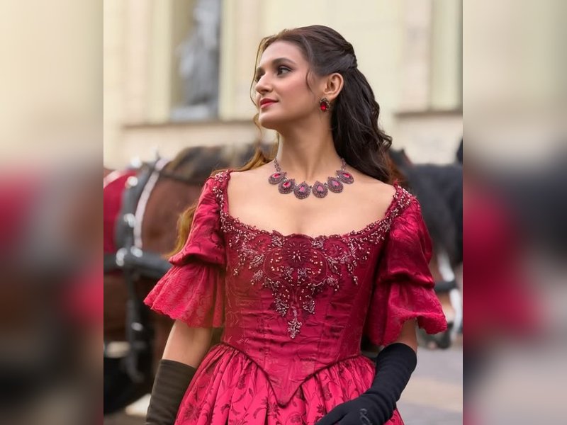 'डांस अक्रॉस द वर्ल्ड' दे रहा लोकनृत्य को नया मंच, रूस की परंपराएं से रुबरू कराएंगी शक्ति मोहन