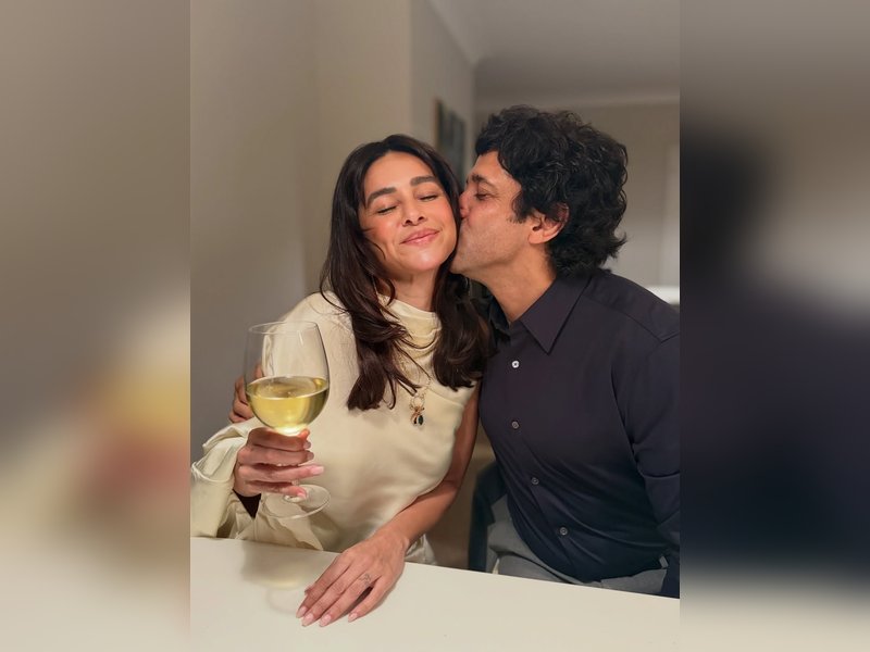 Farhan Akhtar marks 4 years of marital bliss with the woman 'who makes everything feel better'