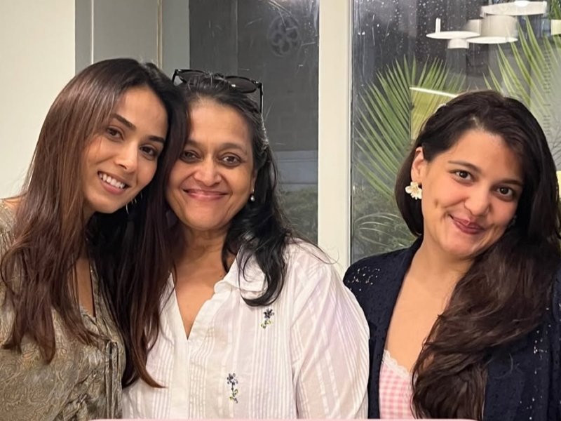 Mira Rajput meets MIL Supriya Pathak for coffee, Sana Kapur shares ‘proof of whom mom loves more’