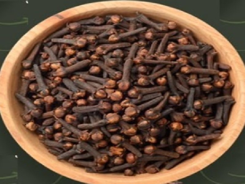 गर्मियों में शरीर को ठंडा रखने में लौंग करेगी मदद, बस जान लें ये शानदार टिप्स