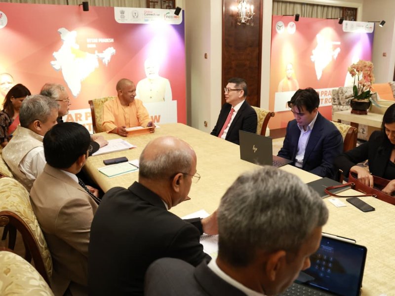  सिंगापुर में सीएम योगी ने जीआईसी के साथ की दीर्घकालिक निवेश पर विस्तृत चर्चा