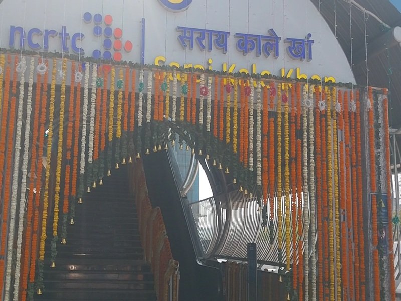 'जुग-जुग जिए हमारे प्रधानमंत्री,' नमो भारत रैपिड रेल में सफर कर यात्रियों ने जताई खुशी