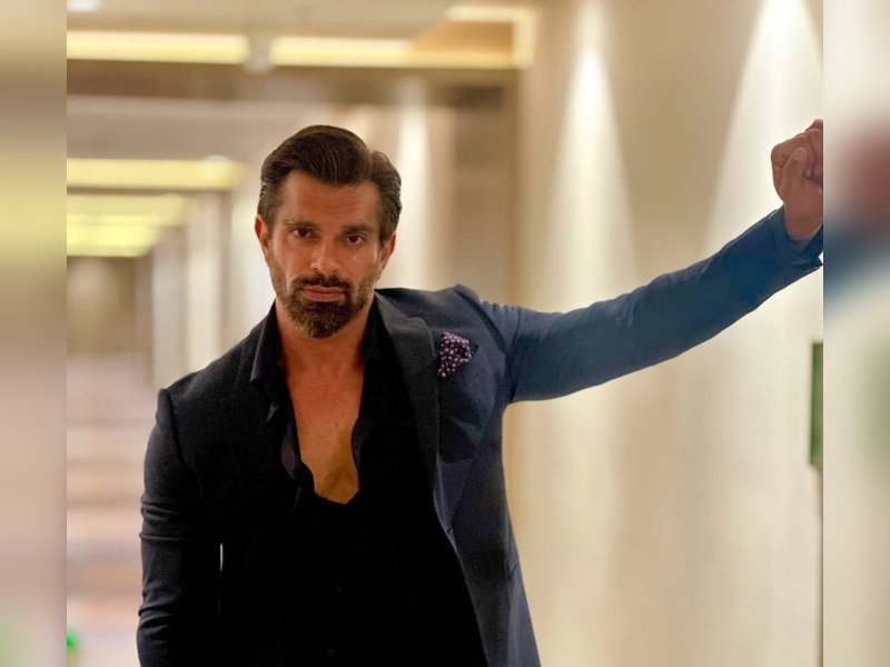 Karan Singh Grover receives a cute gift from three-year-old Devi: I'm the luckiest girl 