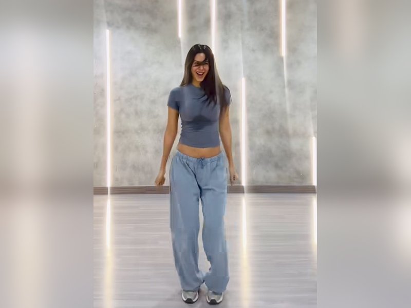 Sonam Bajwa shares glimpse of ‘ impromptu cool down’ post ‘sweaty session’