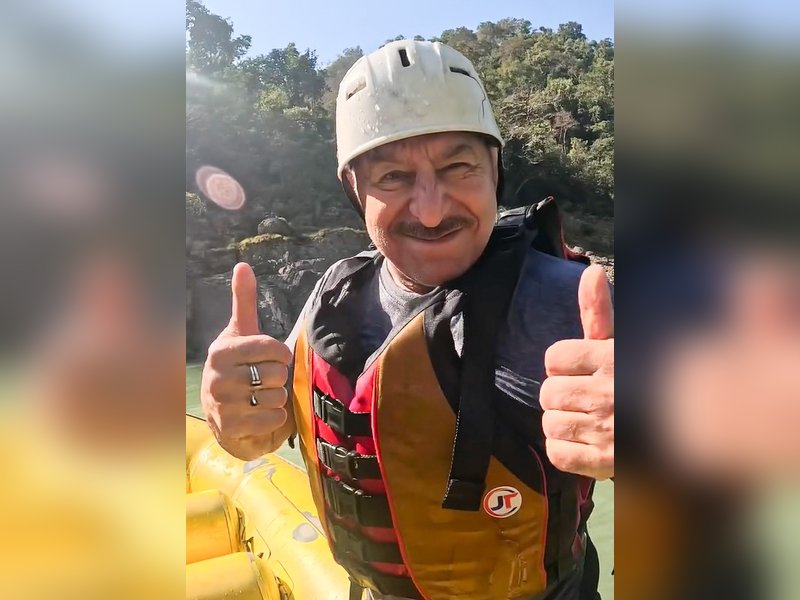 At 73, Dalip Tahil goes river rafting, raft capsizes in Ganga