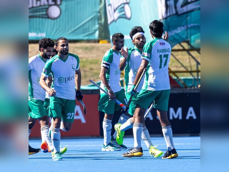 Sulky Pakistan men's hockey team flies for World Cup qualifiers under a banned coach