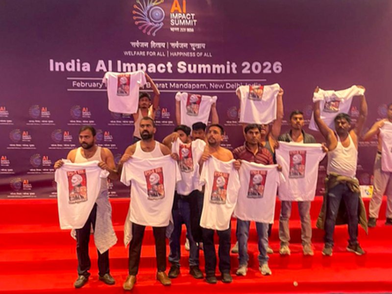 Former UP DGP slams Youth Congress' shirtless protest at AI Summit ​(Photo: IANS)