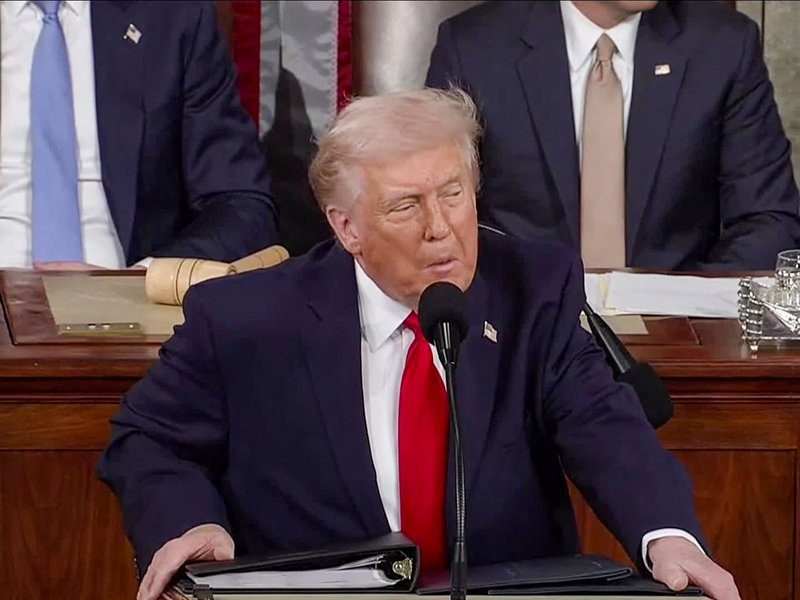 US backs Pakistan as border fighting with Taliban escalates