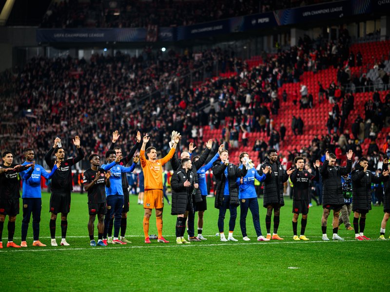Leverkusen advance to Champions League last 16 after controlling Olympiacos