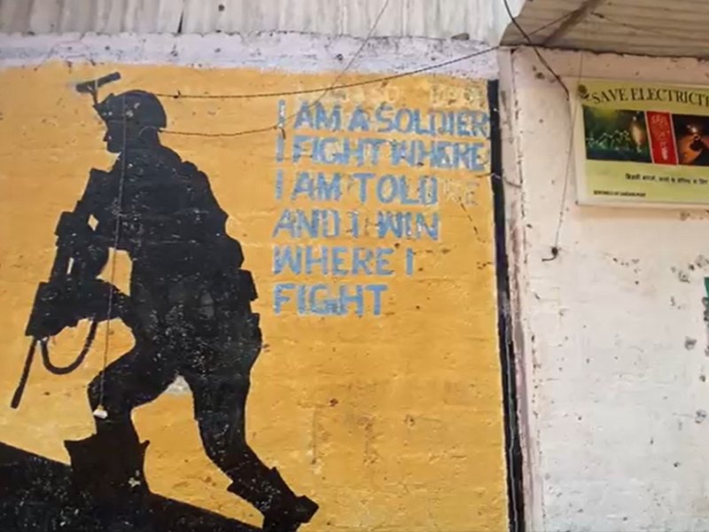  छत्तीसगढ़: नक्सल प्रभावित चिंतागुफा में सुरक्षा और विकास की नई राह, ग्रामीणों को मिली सीआरपीएफ की मदद