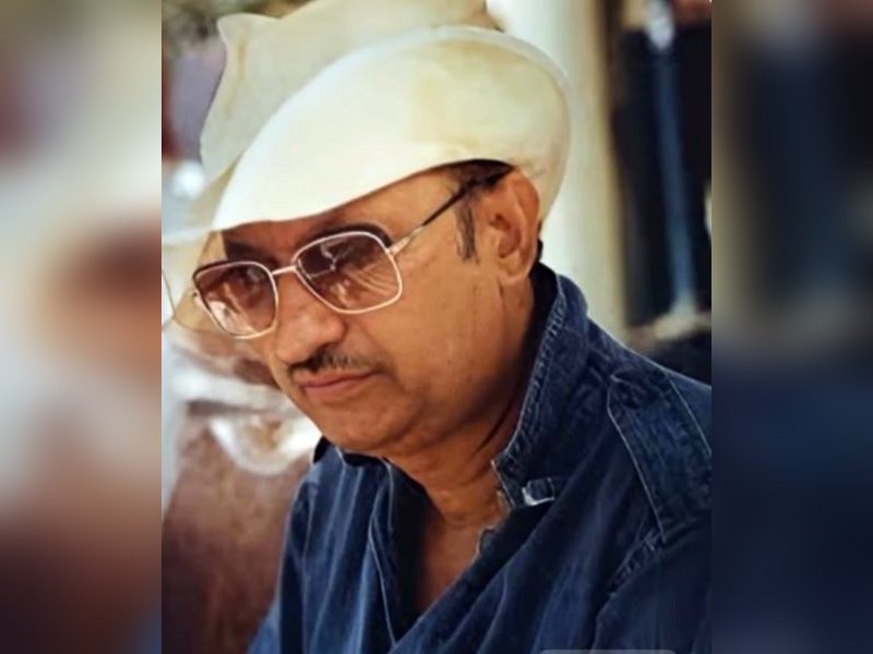 Jackie Shroff pays tribute to filmmaker Manmohan Desai on his 69th birth anniversary