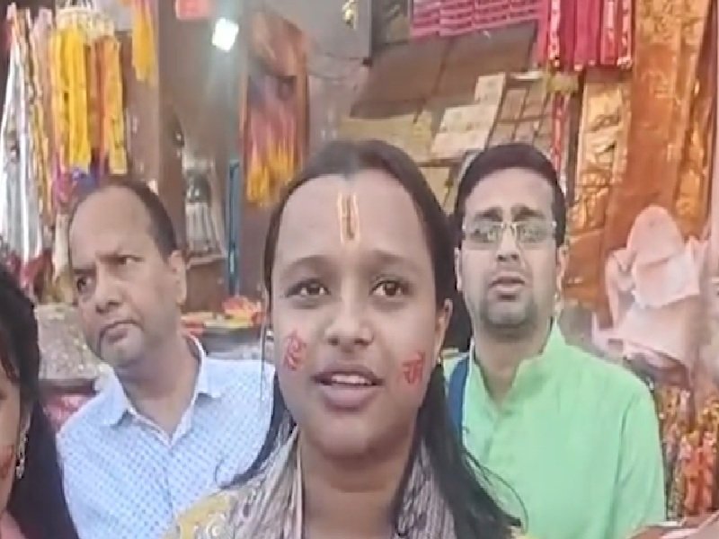 खाटू श्याम के दरबार पर भक्तों का मेला, दर्शन कर आनंदित महसूस कर रहे श्रद्धालु