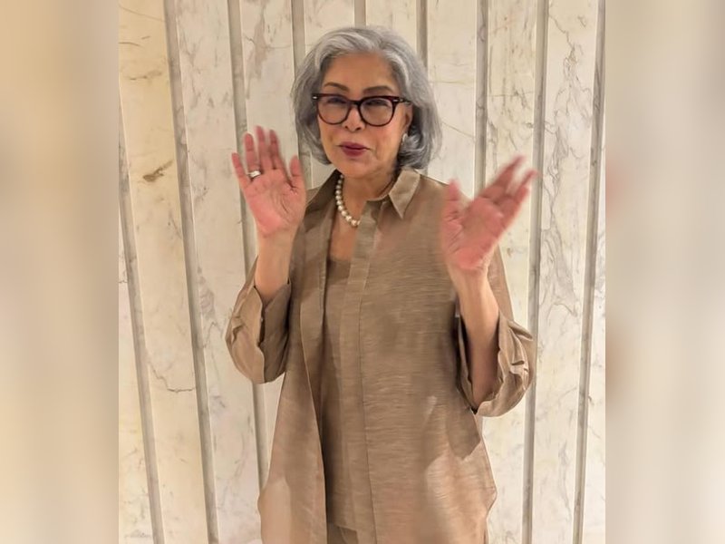 25 साल पुराने कपड़ों को आज भी आलमारी में रखी हैं जीनत अमान, बताई मजेदार वजह 